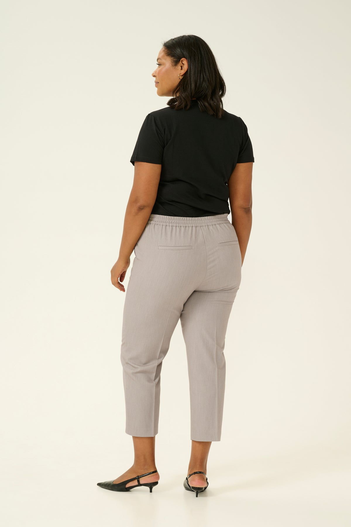 Kaffe Curve Sakira Crop Trousers in Beige