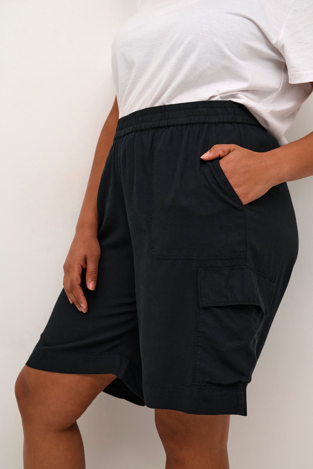 Kaffe Curve Mille Shorts in Black