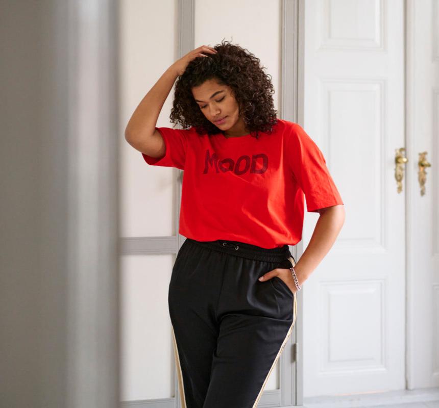 Kaffe Curve Molli T Shirt in Red