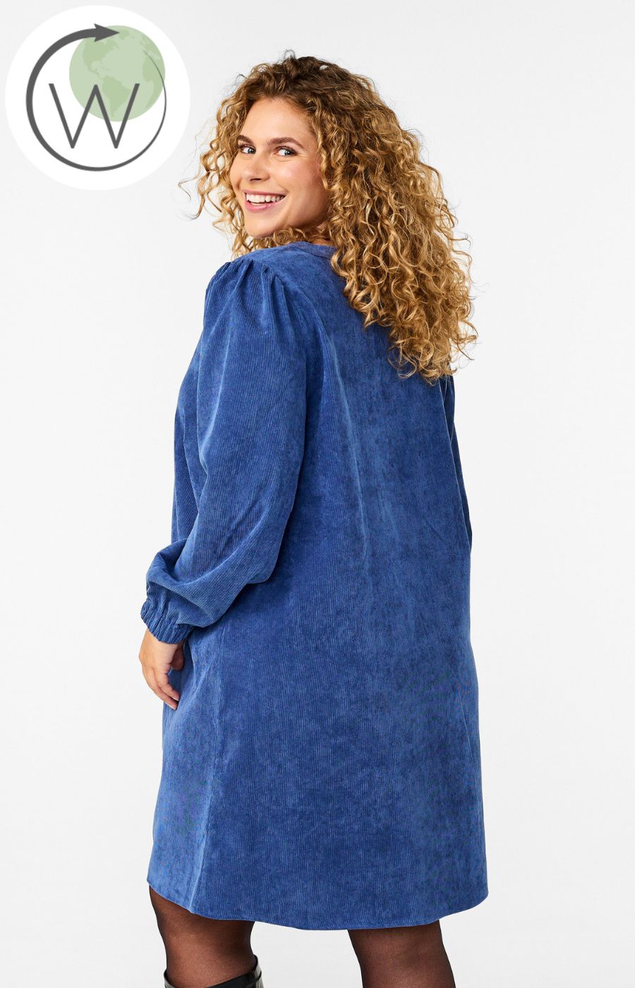 Zizzi Elena Velvet Dress in Blue