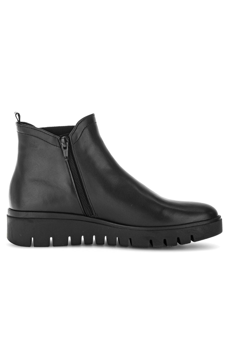 Gabor Chelsea Boots in Black