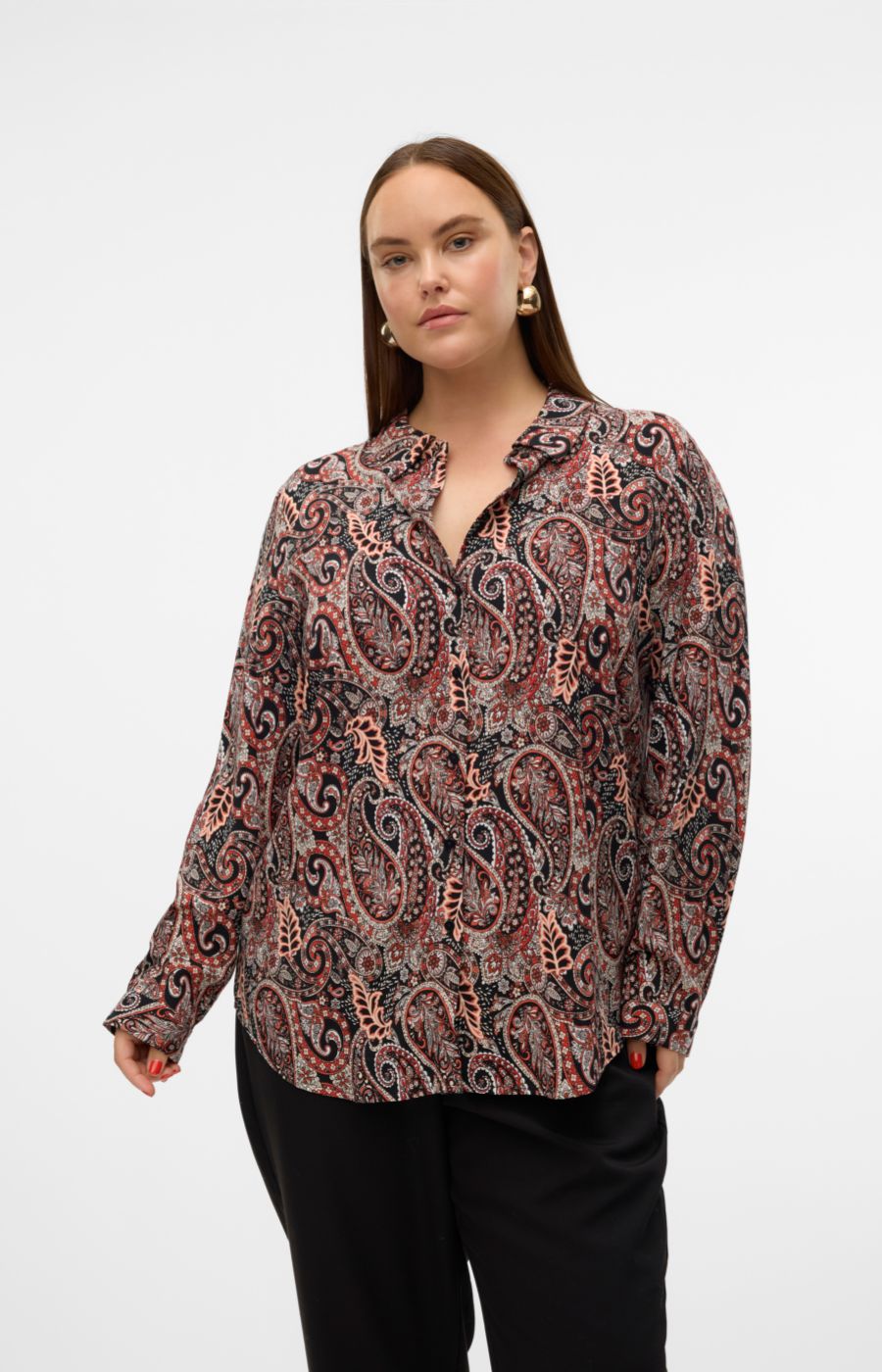 Vero Moda Curve Mable Shirt in Red Paisley Print