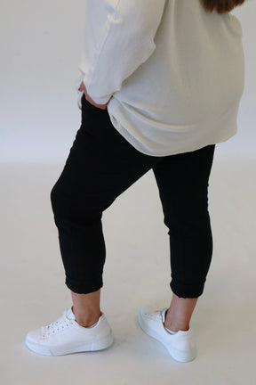 Grace Jogger in Black