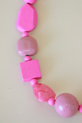 Piper Necklace in Pink