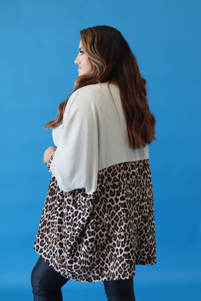 Ella Oversized Blouse in Beige Leopard Print