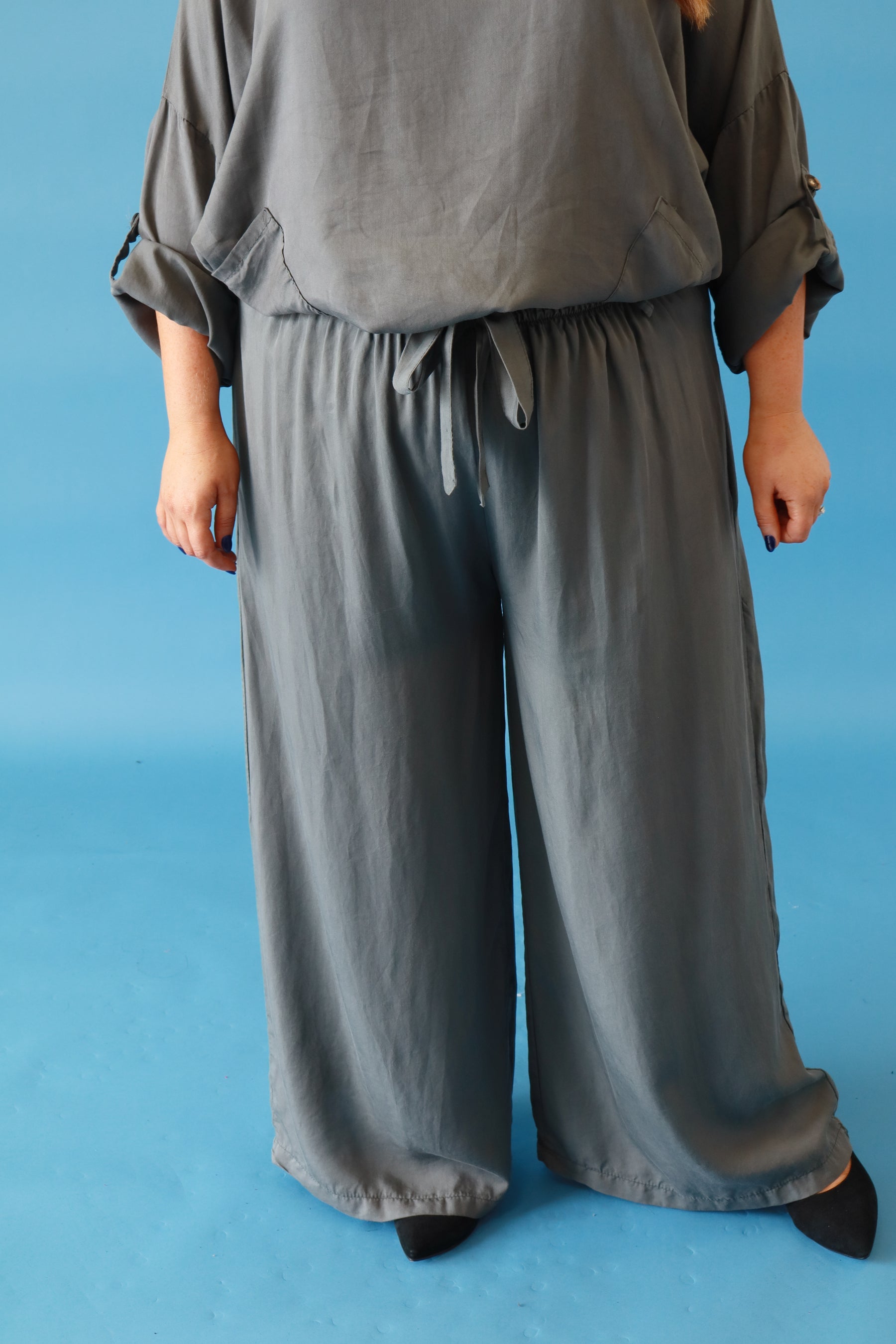 Andi Tencel Trousers in Grey