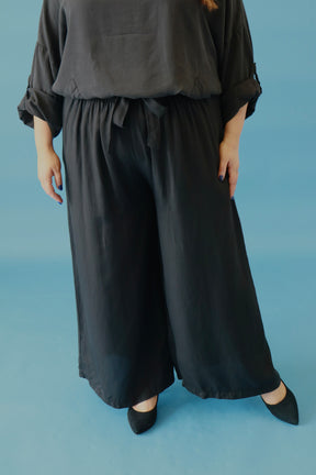 Andi Tencel Trousers in Black