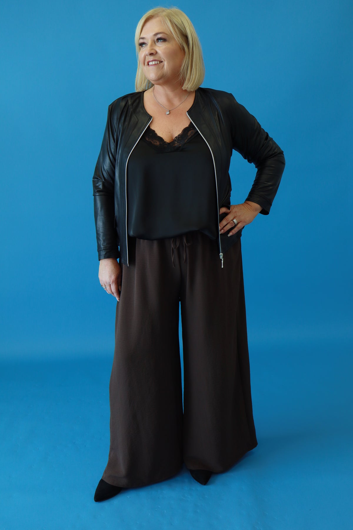 Bella Wide Leg Trousers in Brown