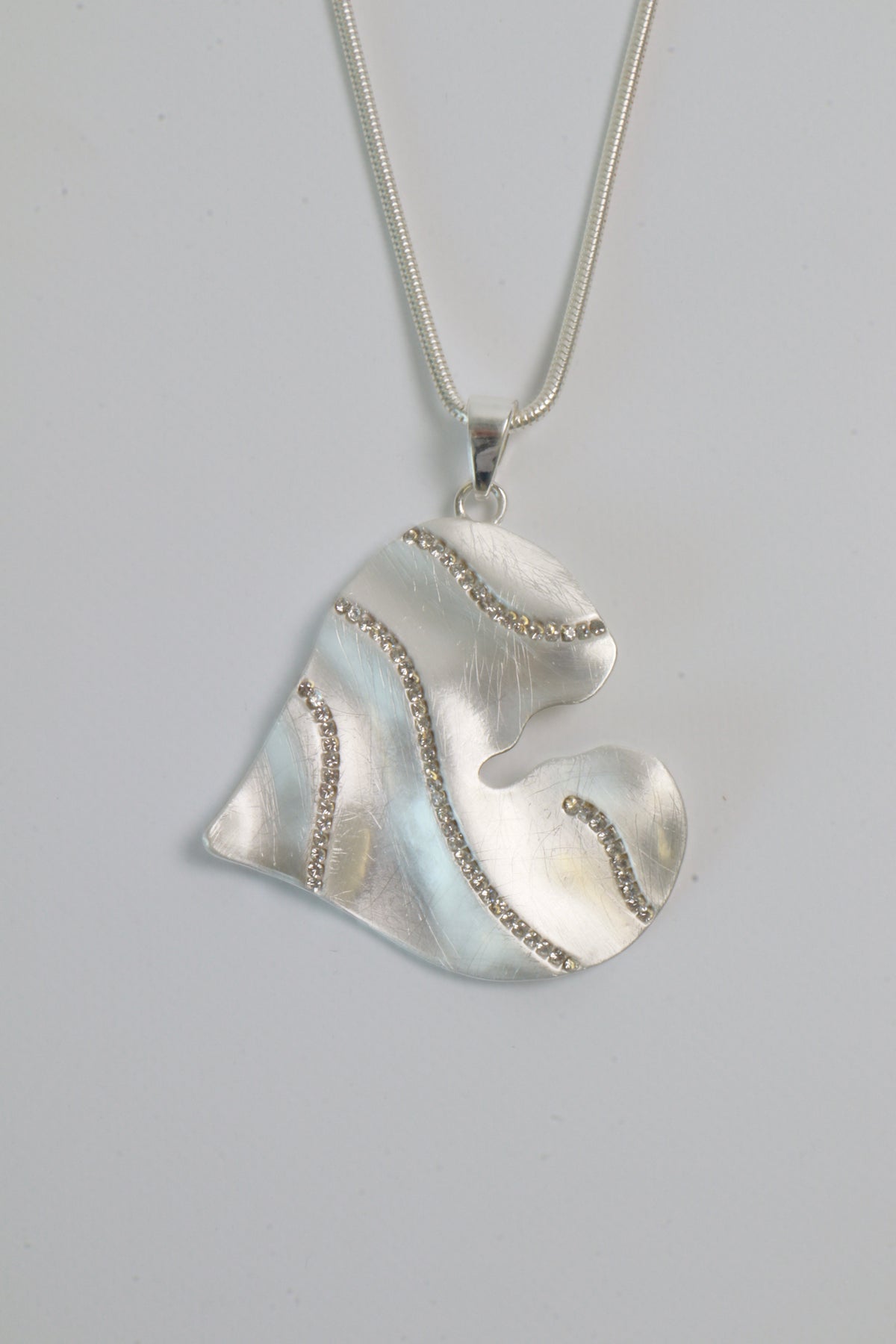 Iris Necklace in Silver