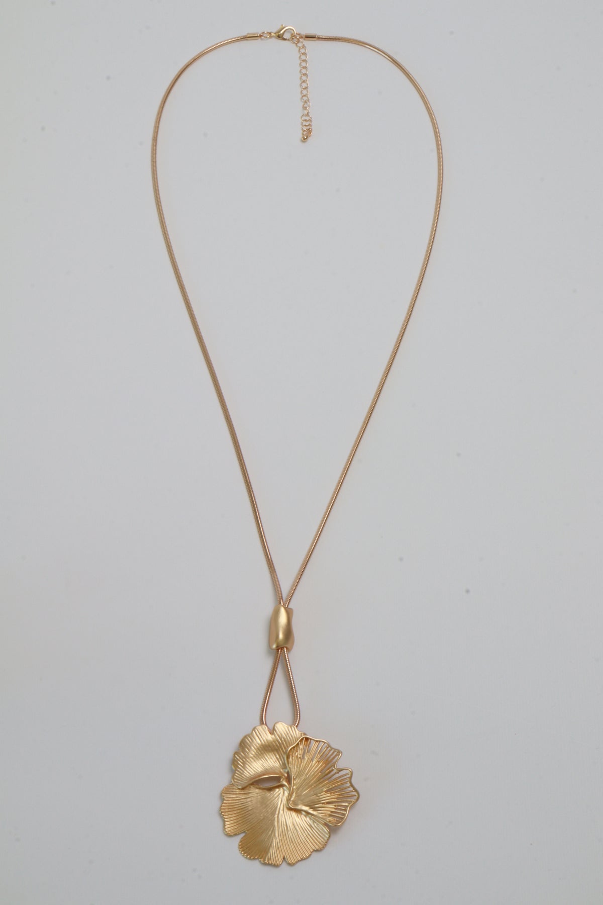 Poppy Necklace in Gold