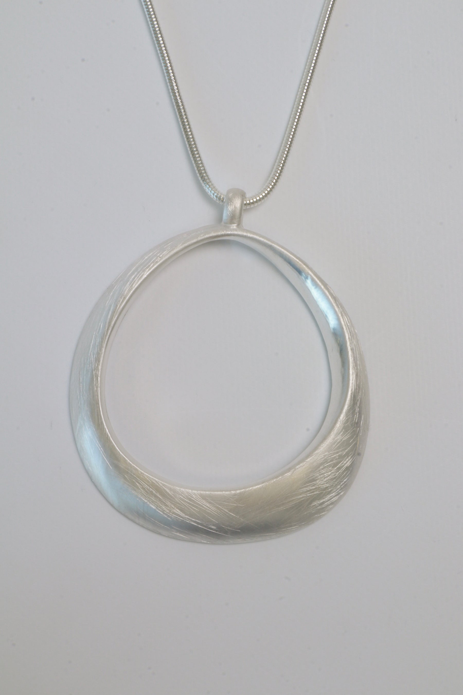 Olive Necklace in Silver