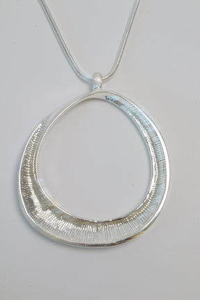 Olive Necklace in Silver