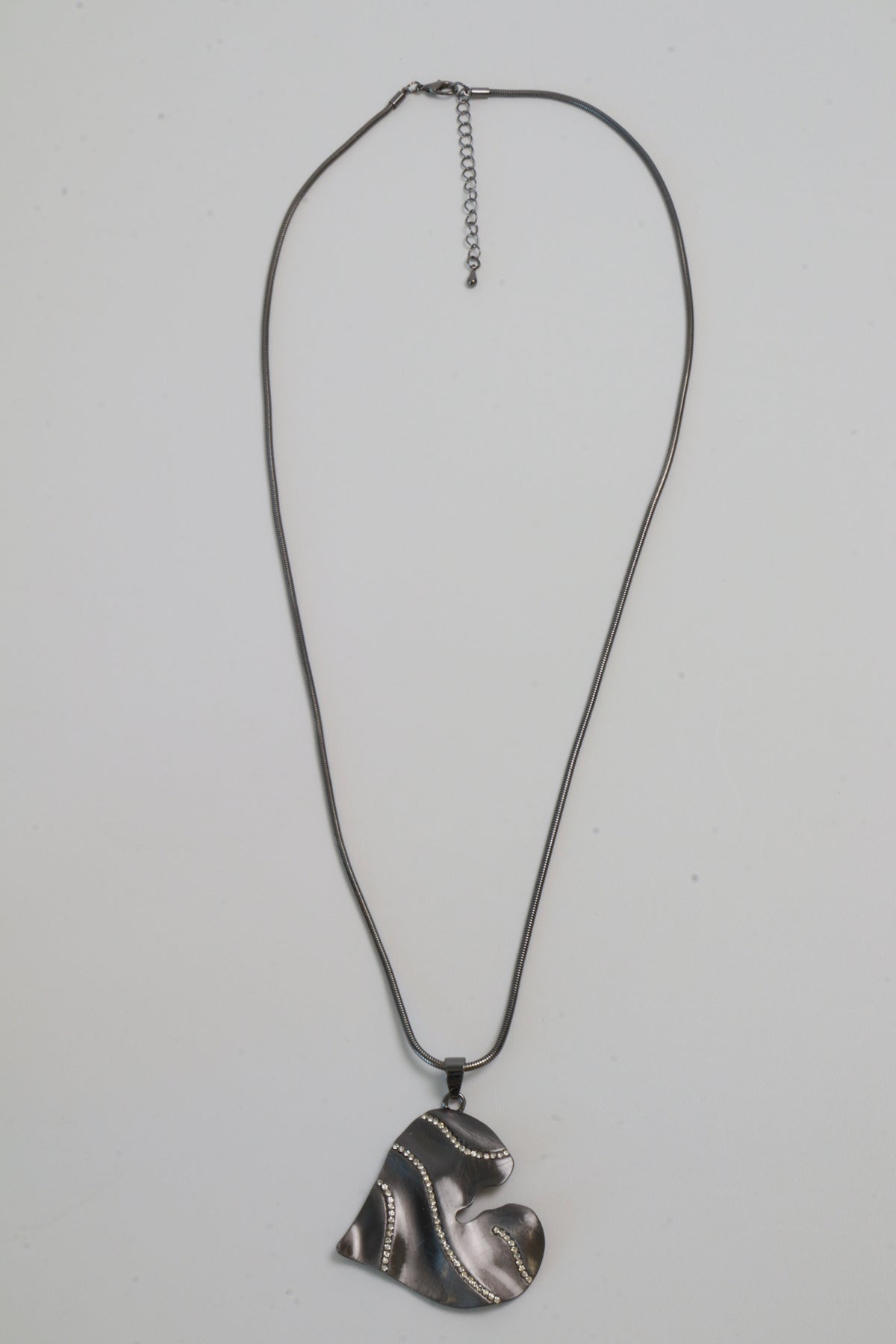 Iris Necklace in Black