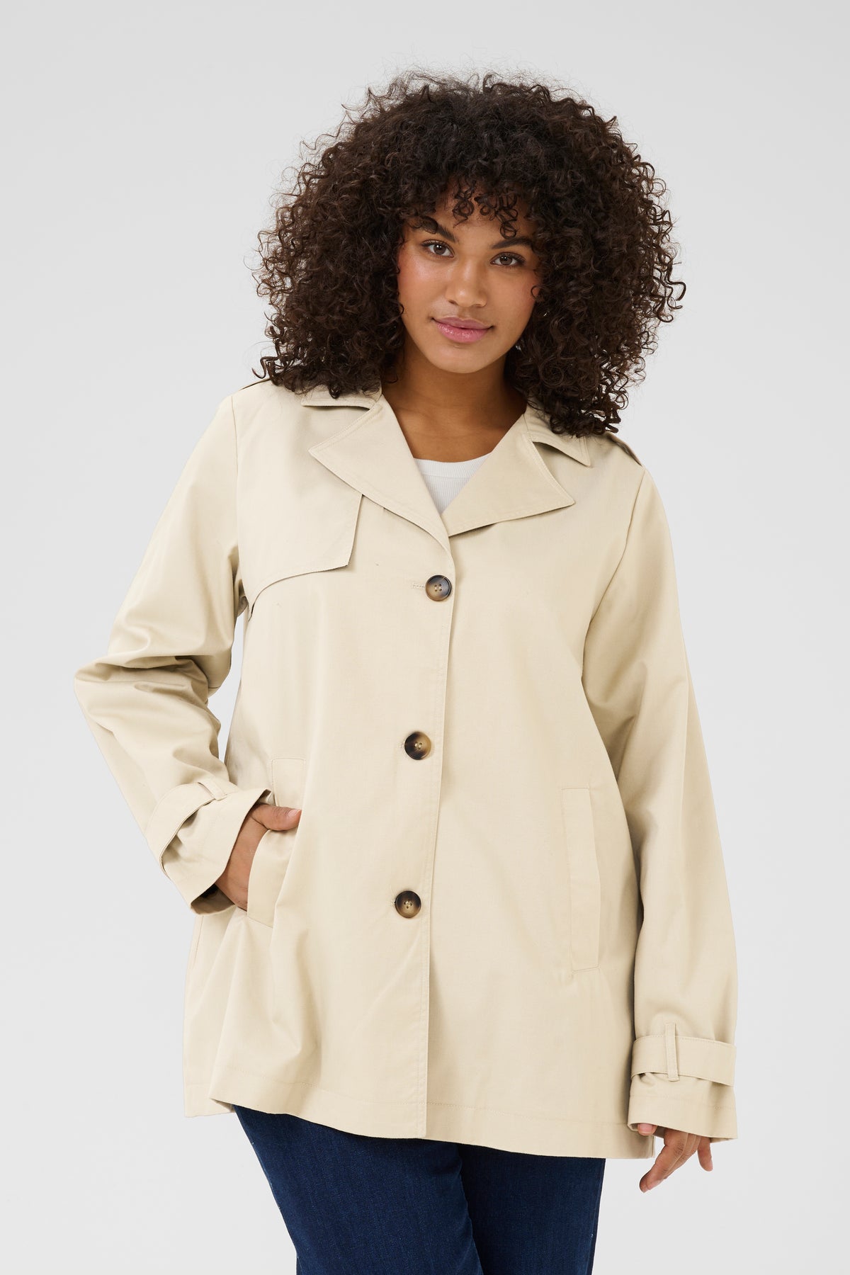 Kaffe Curve Tricia Jacket in Beige