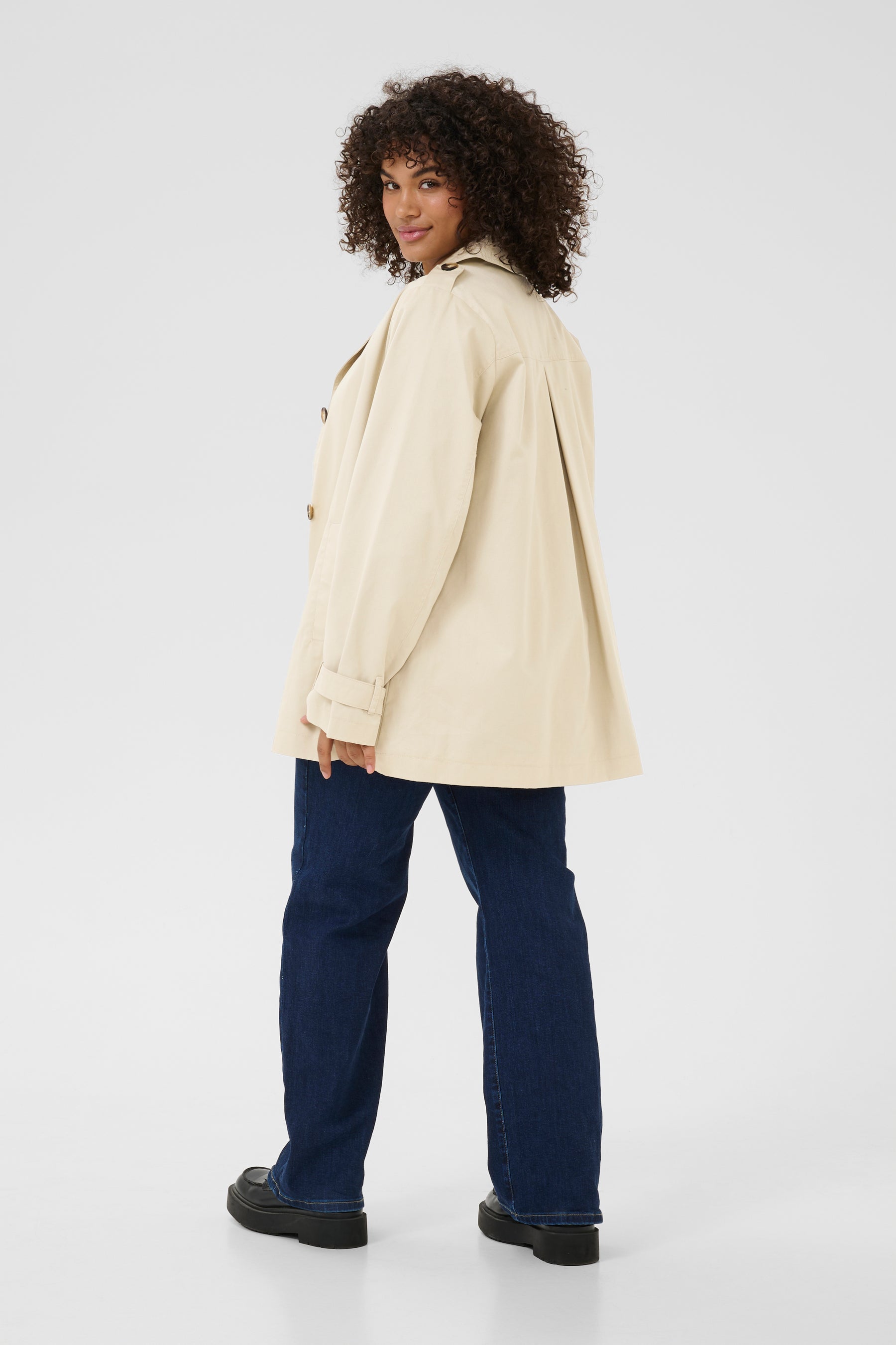 Kaffe Curve Tricia Jacket in Beige