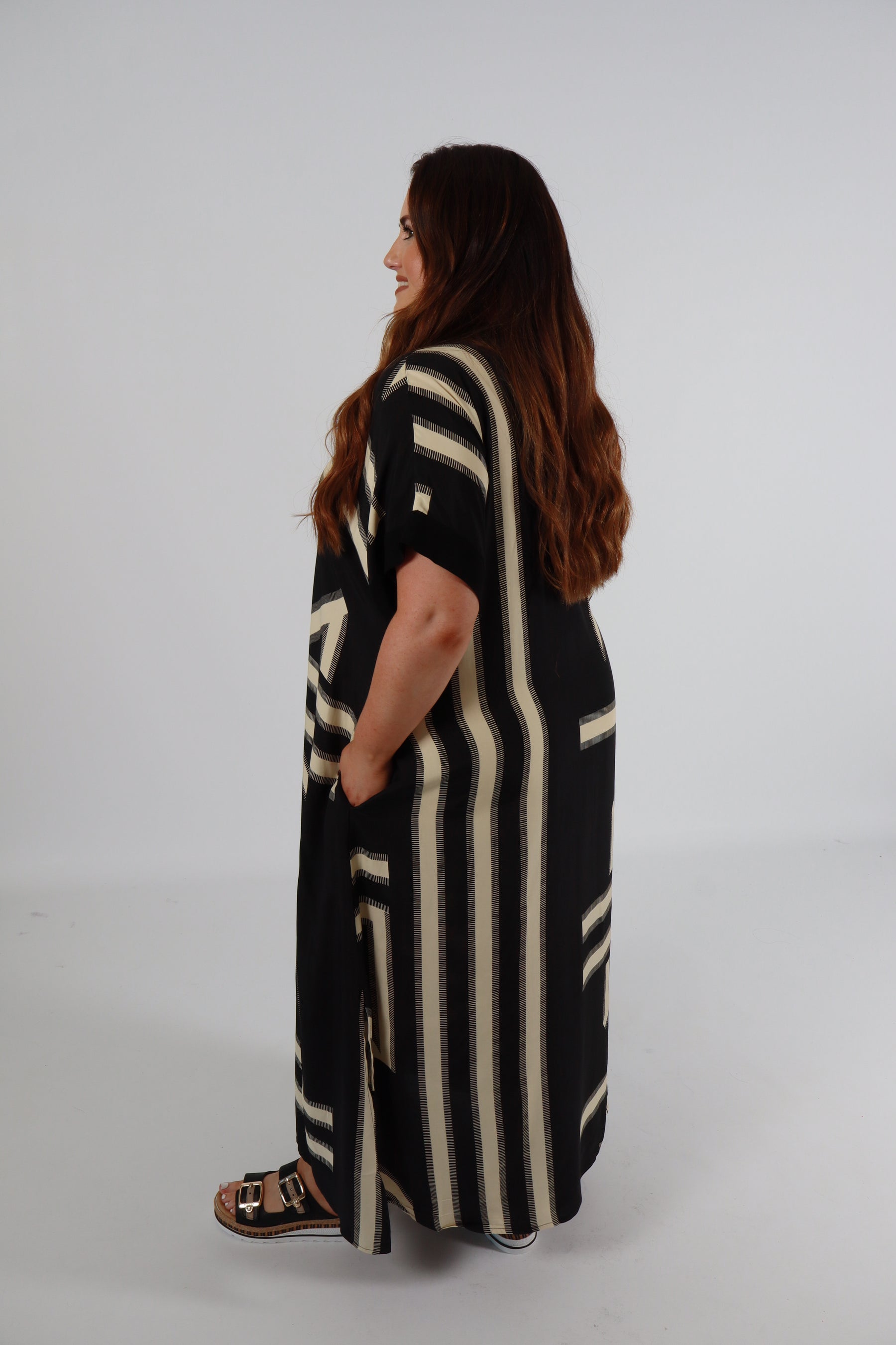 Mat Maxi Dress in Black/Beige