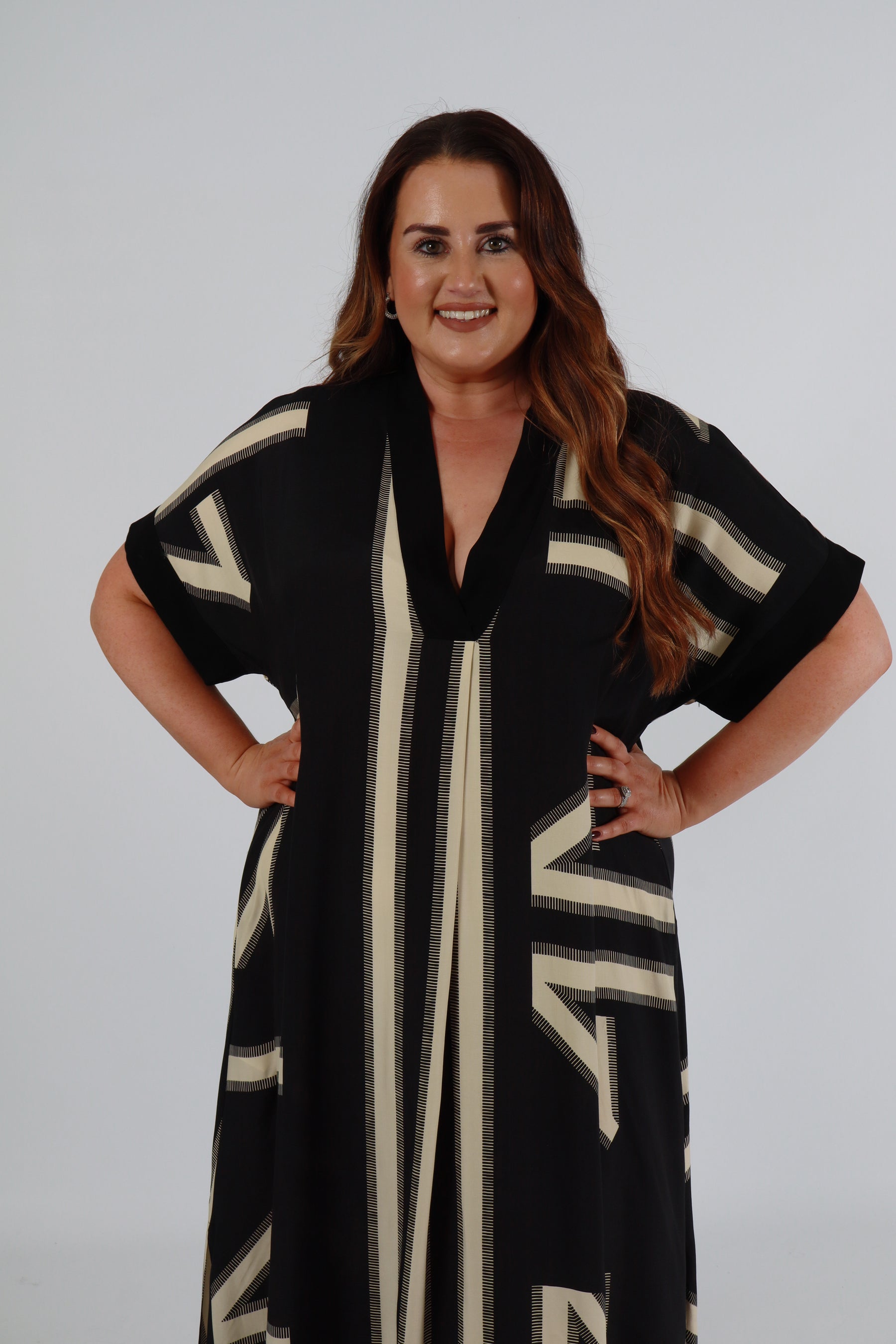 Mat Maxi Dress in Black/Beige