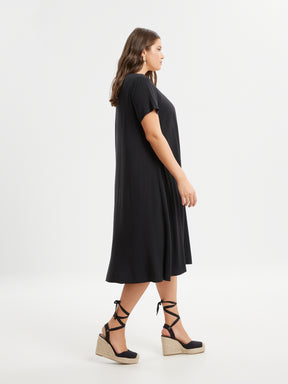 Mat Midi Dress in Black with Beige