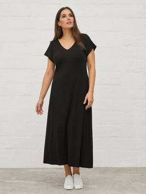 Mat Short Sleeve Black Dress