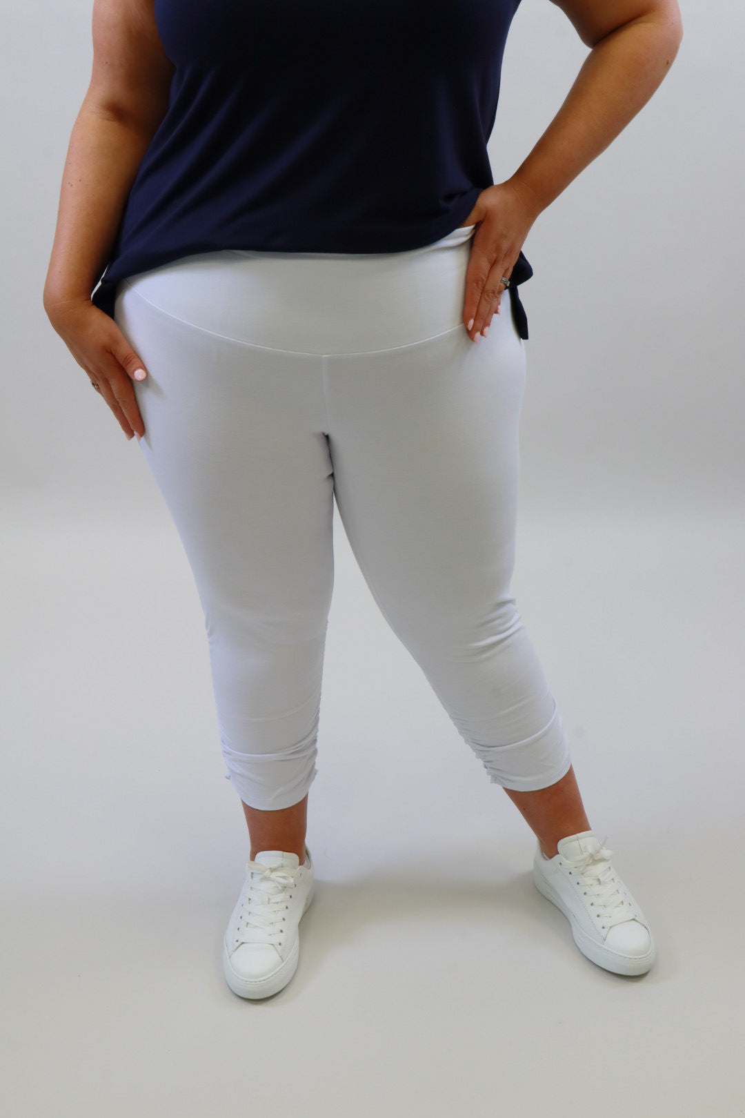 Mellomi Lara Ruched Leggings in White