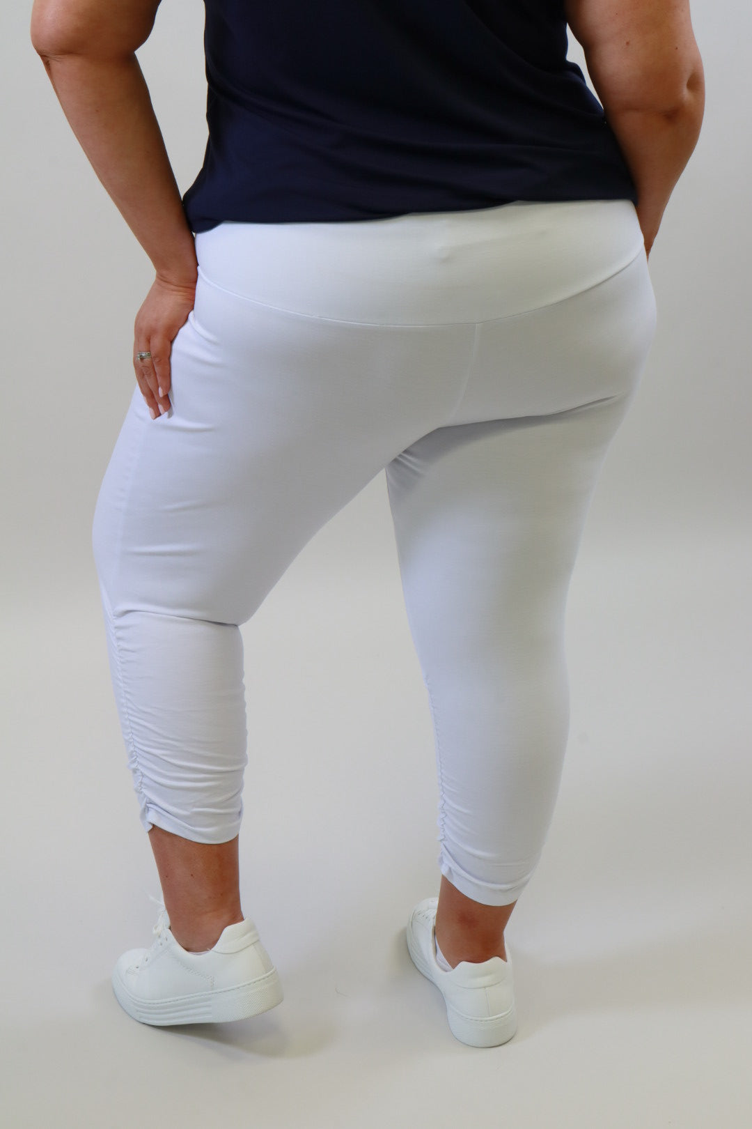 Mellomi Lara Ruched Leggings in White