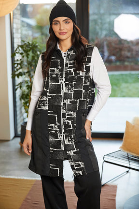 Ora Black and White Collared Gilet