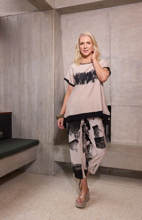 Ora Brushstroke Top in Beige