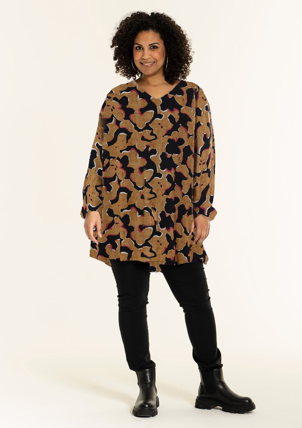 Studio Tanja Tunic in Abstract Print