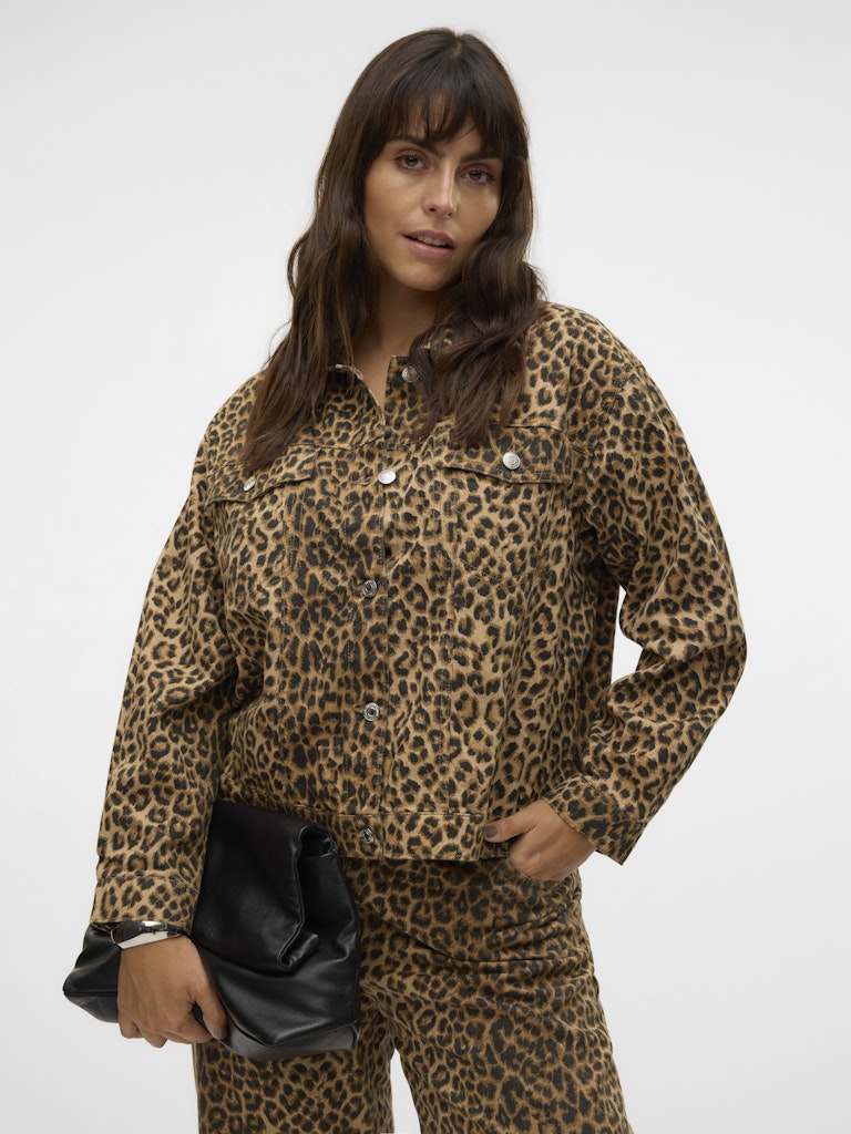 Vero Moda Curve Tallulah Leopard Denim Jacket