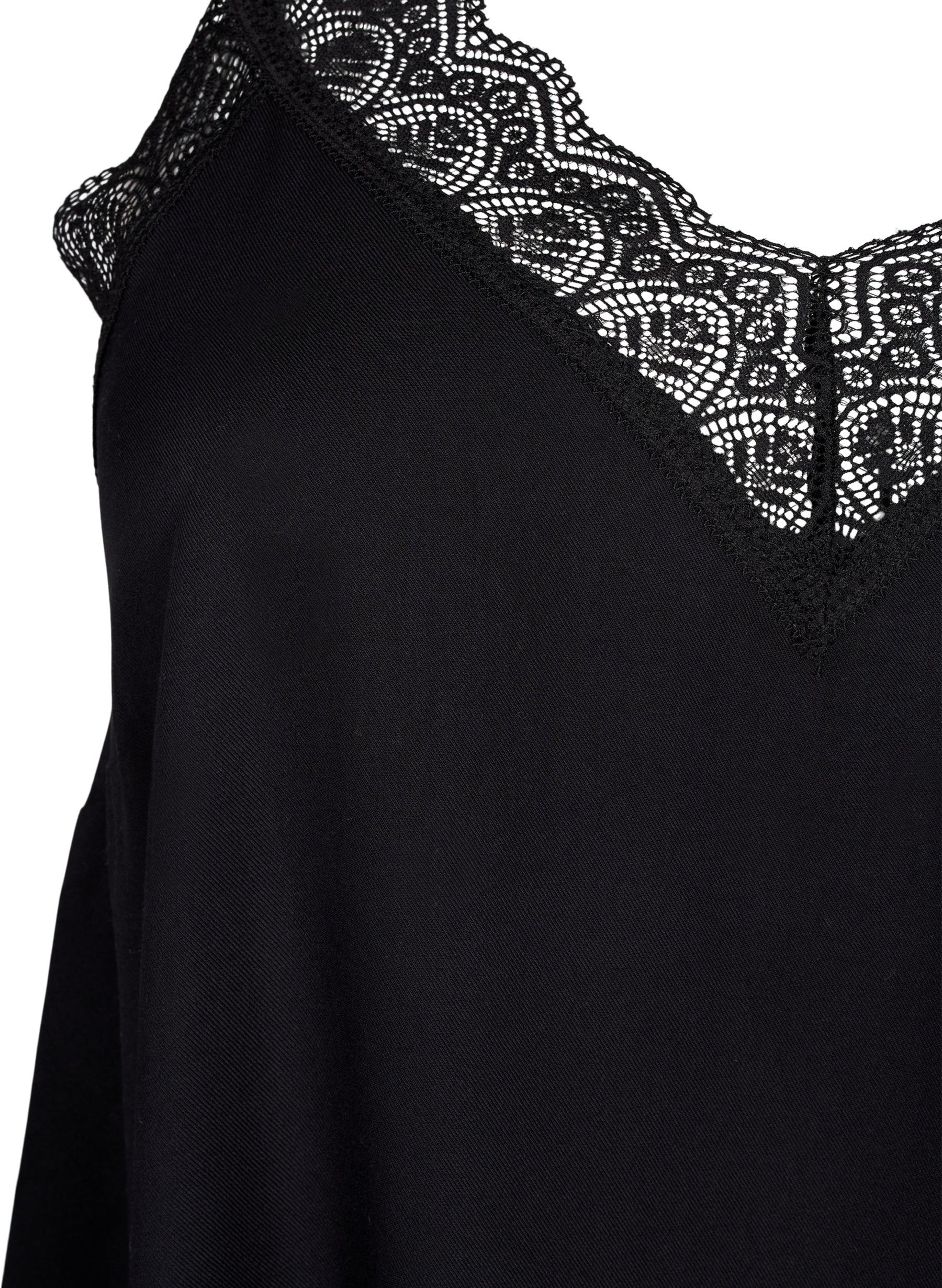 Zizzi Ali Lace Dress in Black