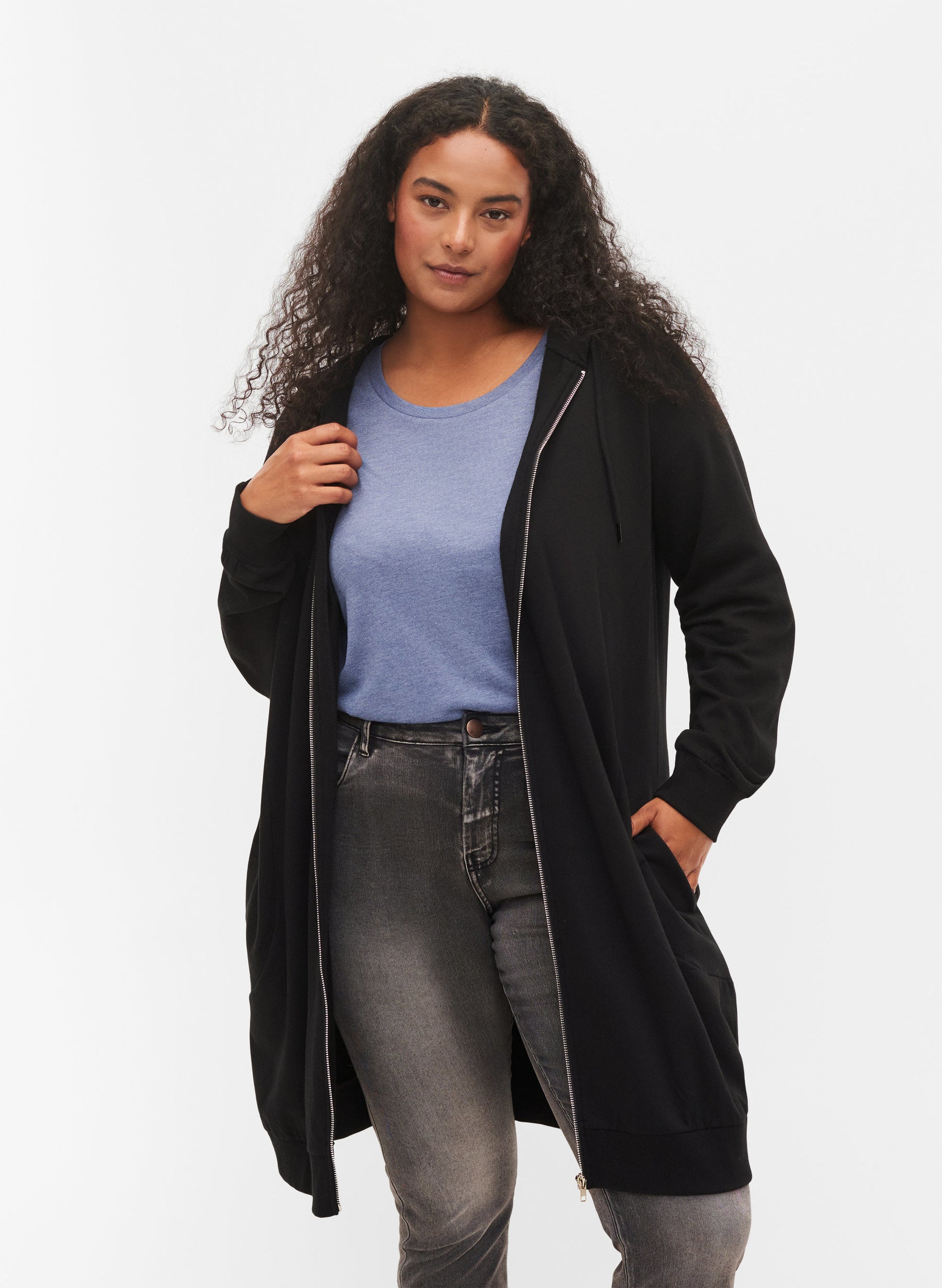 Zizzi Shelly Longline Hoodie in Black