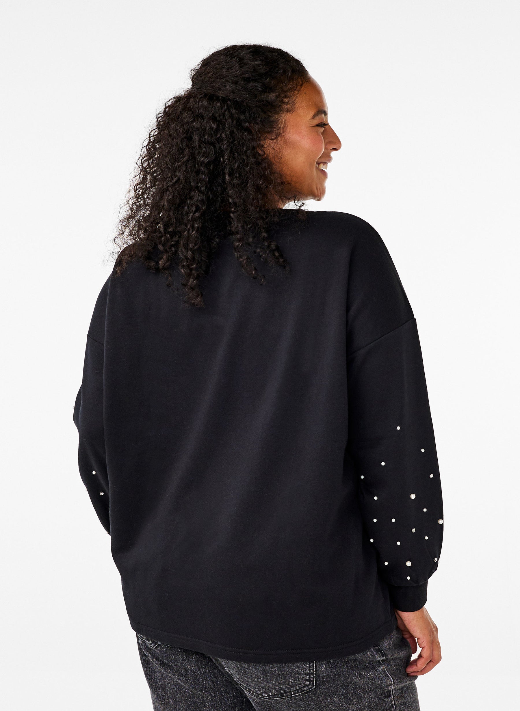 Zizzi Marissa Pearl Sweater in Black