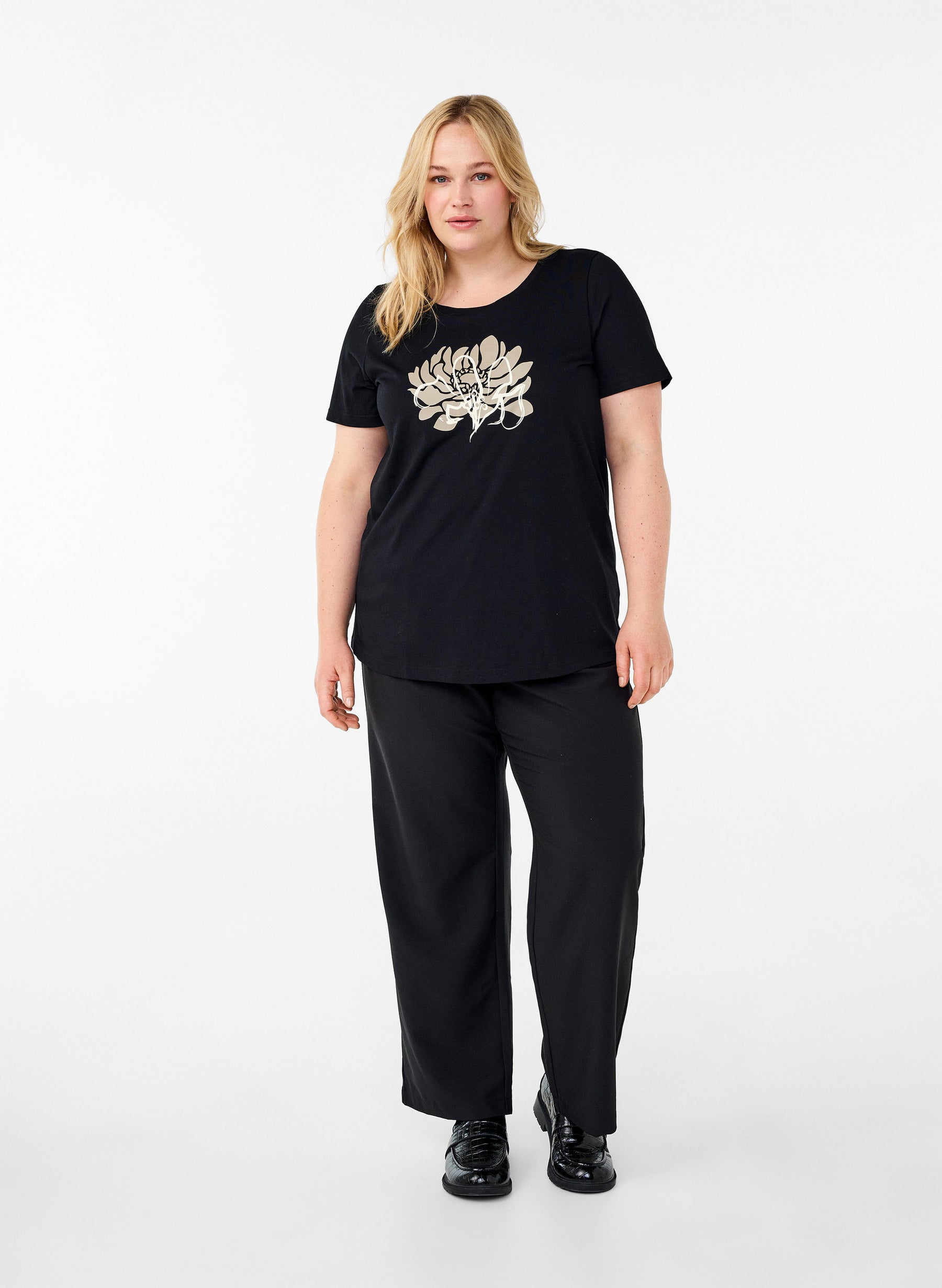 Zizzi Vebba T-Shirt in Black