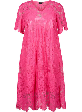 Zizzi Rilli Dress in Pink