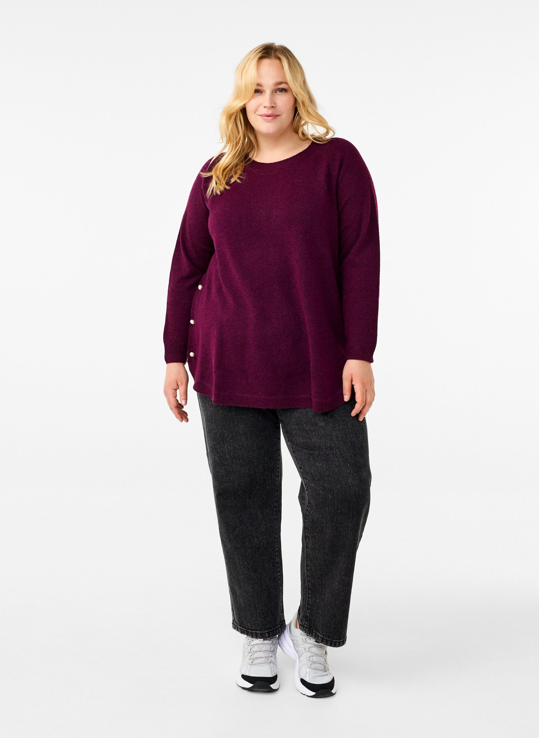 Zizzi Sunny Pearl Button Jumper in Purple