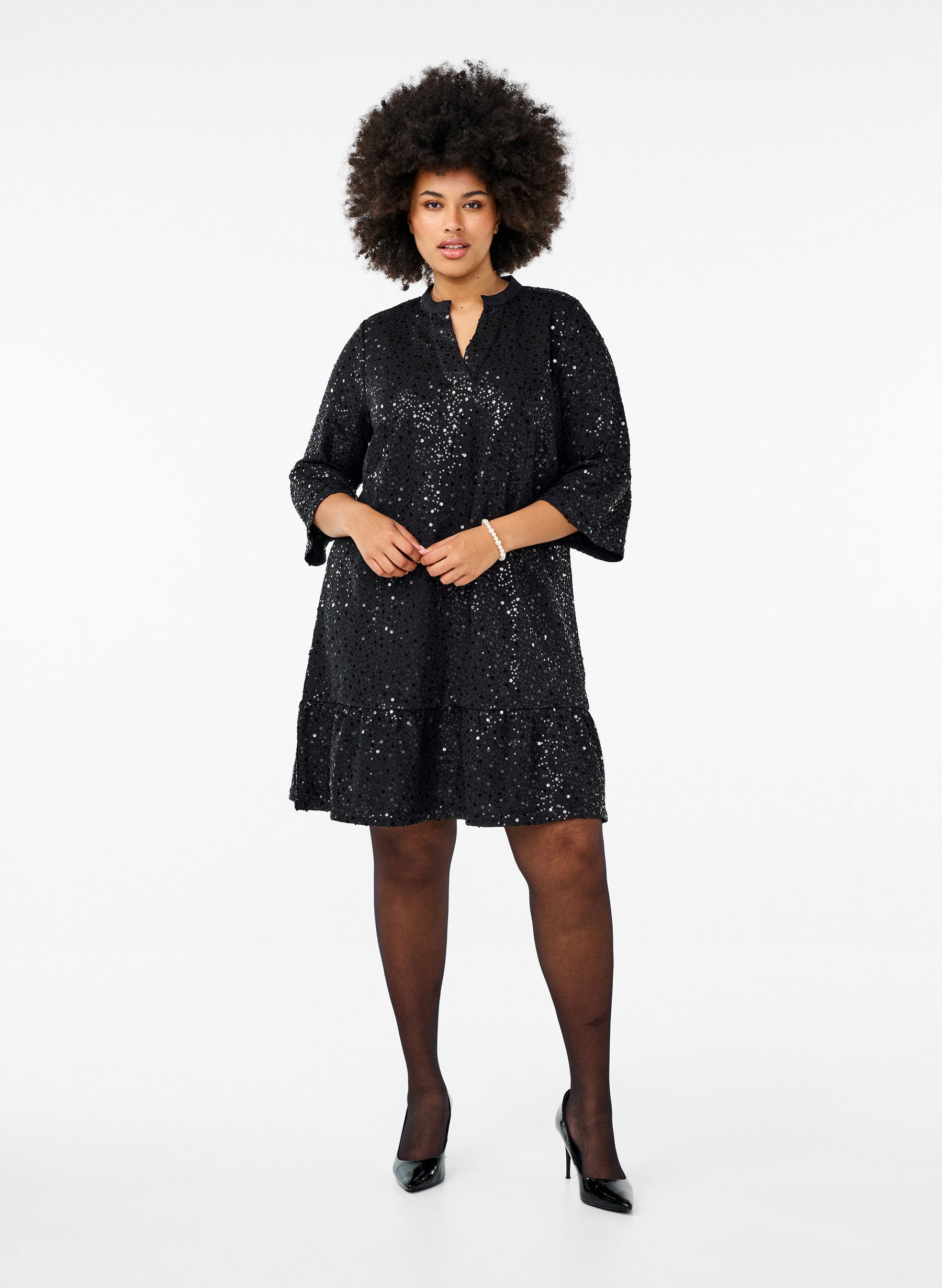 Zizzi Natalia Sequin Dress in Black