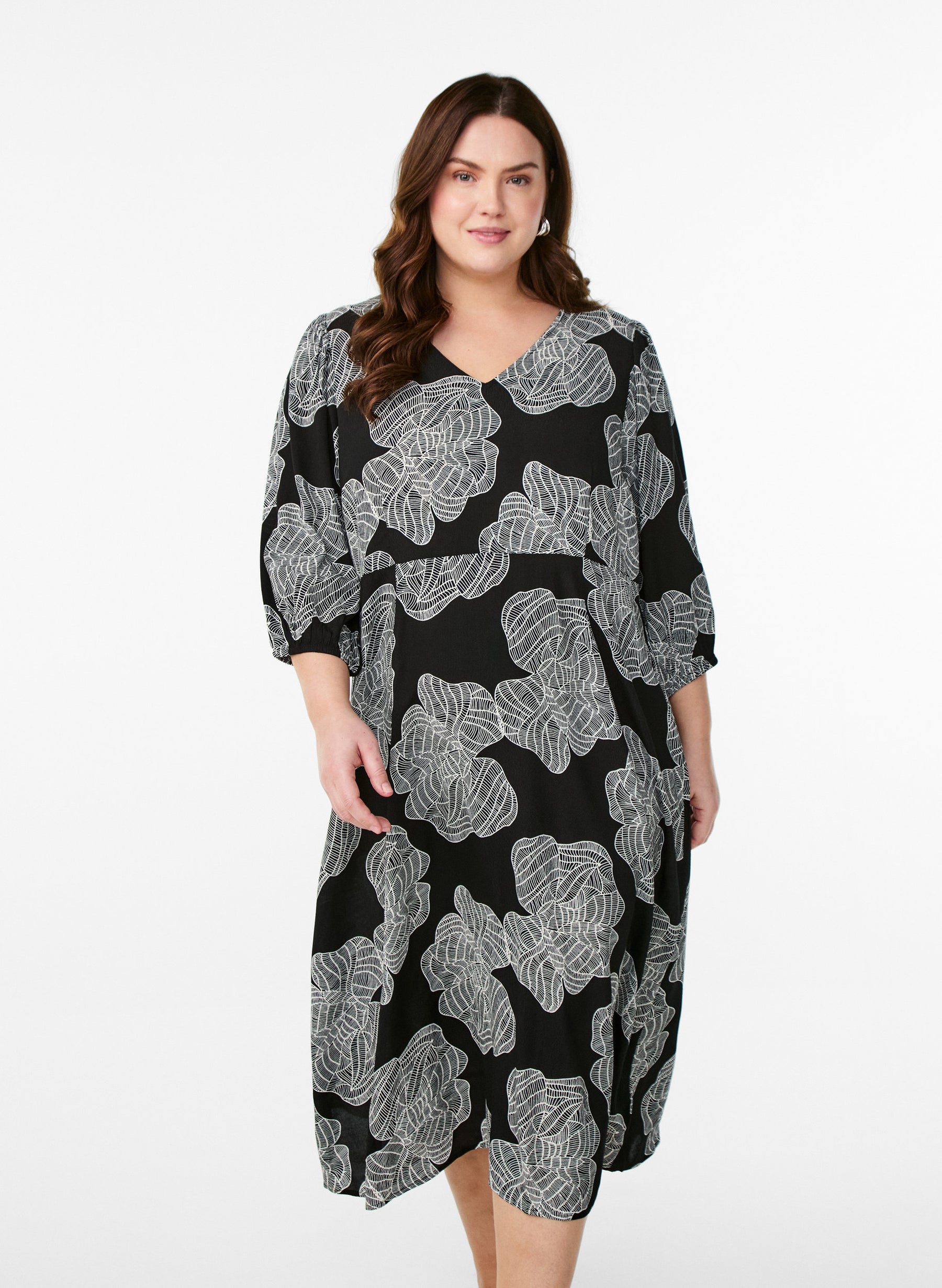 Zizzi Bella Dress in Black