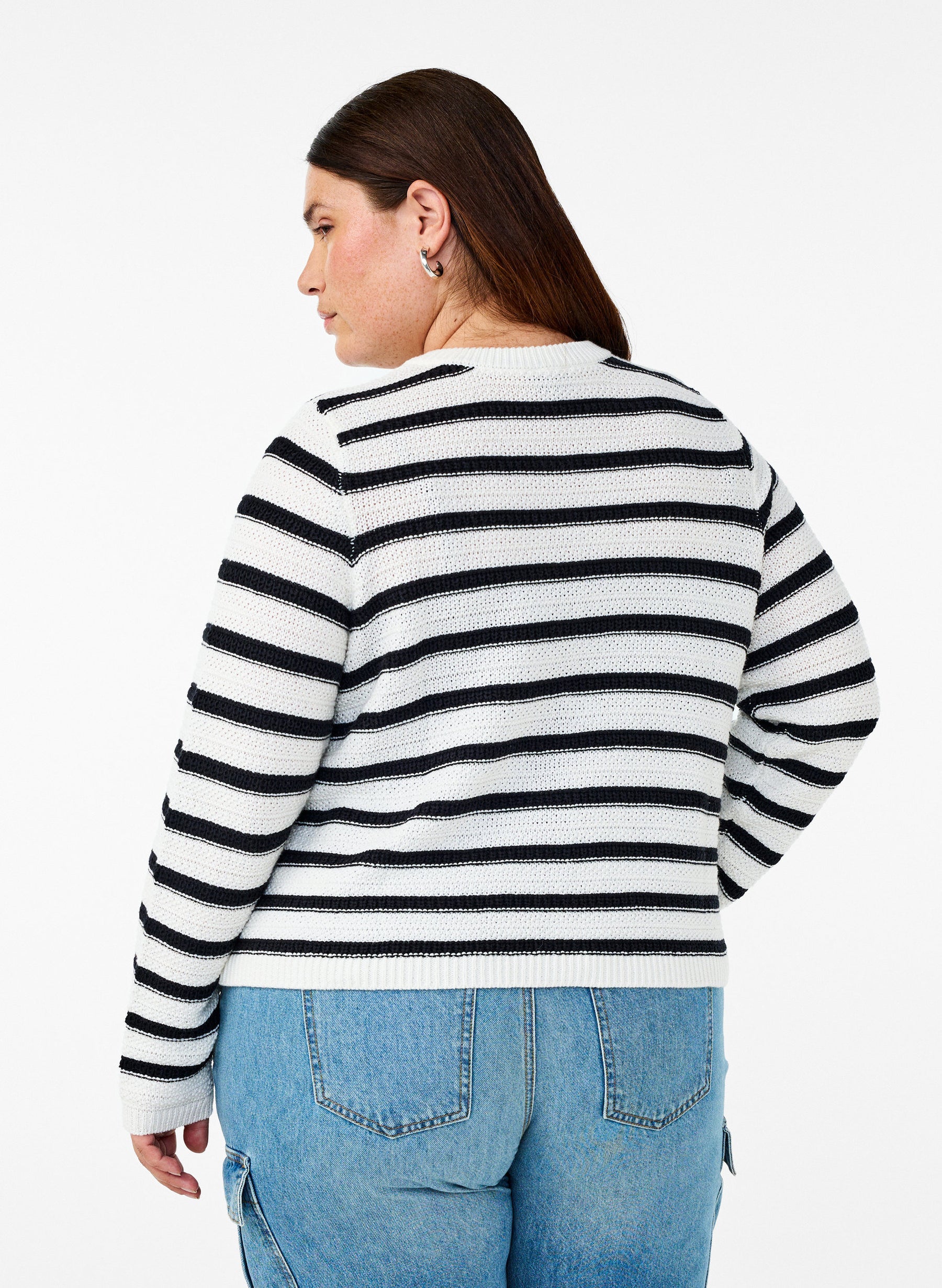 Zizzi Dahlia Cardigan in White and Black