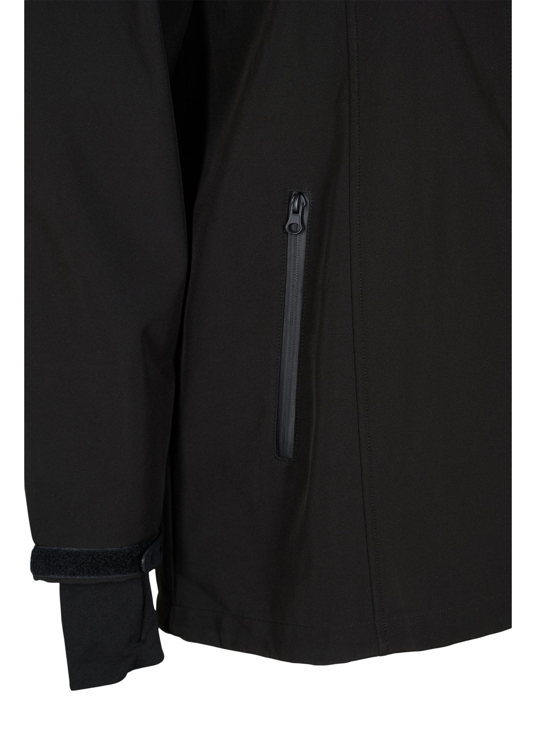 Zizzi Waterproof Jacket in Black